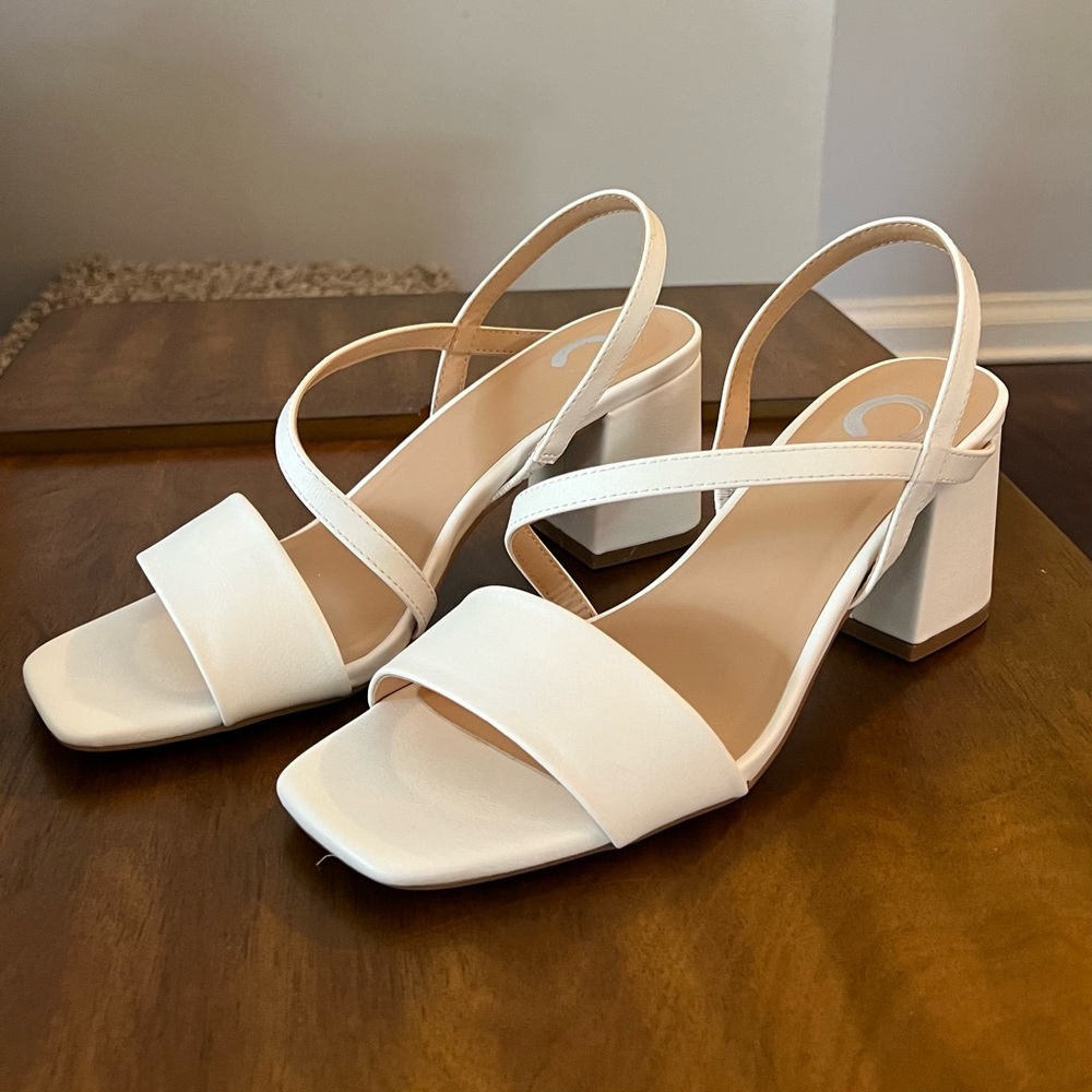 Journee Collection Lirryc 2 Sandal Heel // NWT (in box)